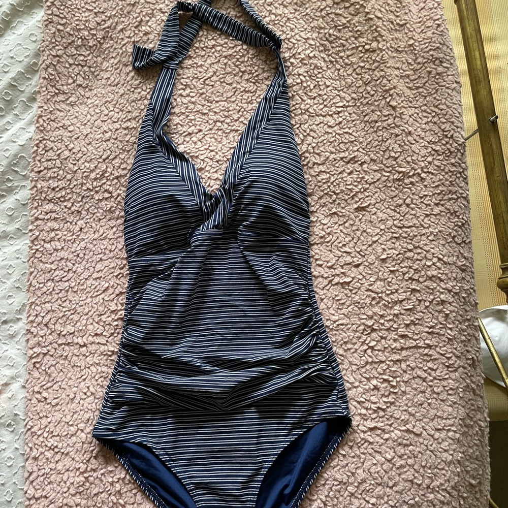 assorted size m/l bikini bundle - Picture 5 of 9